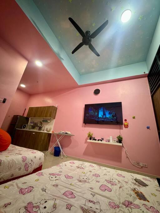 Hello Kitty Homestay - Cameron Highlands - Spacious Studio - Perfect For Families - Sleeps 4 And Baby Танах-Рата Екстер'єр фото